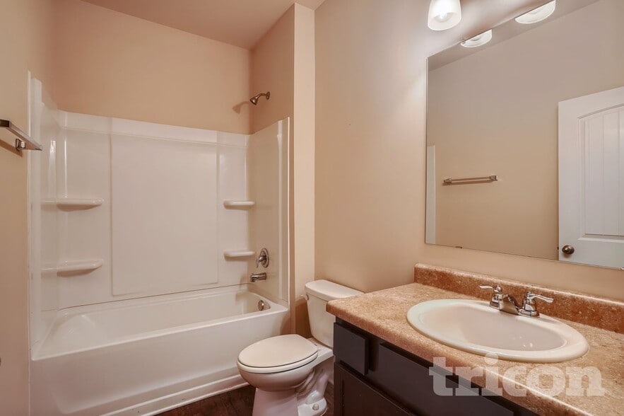 Building Photo - 109 Aviary Ln