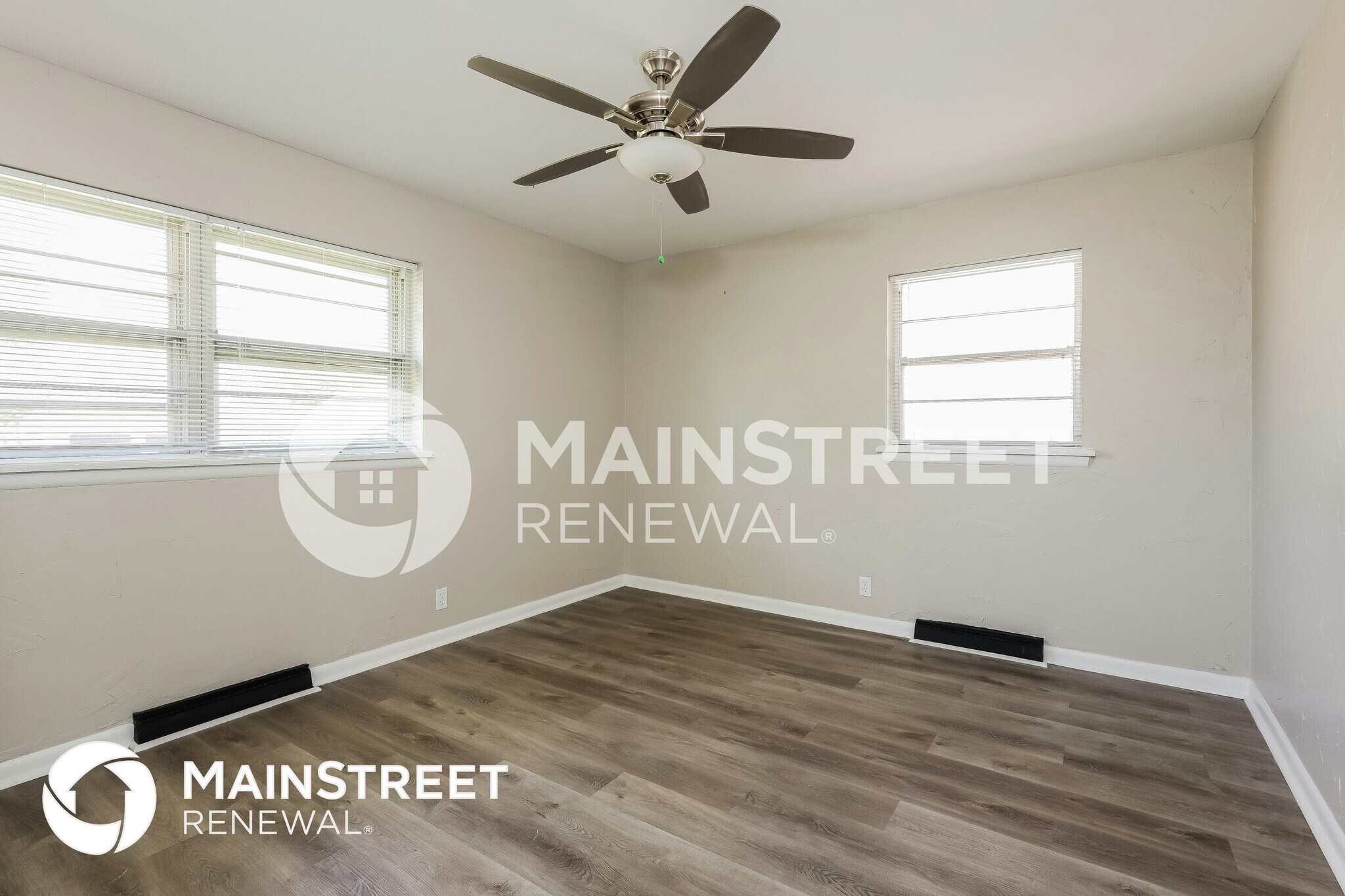 Building Photo - 2632 Kings Way