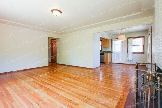 Building Photo - 5905 NE 30th Ave