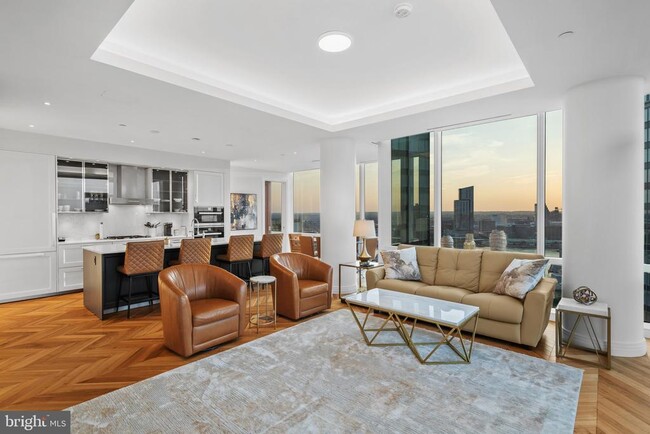 Building Photo - 300 International Drive