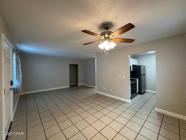 Building Photo - 2507 W 10th St