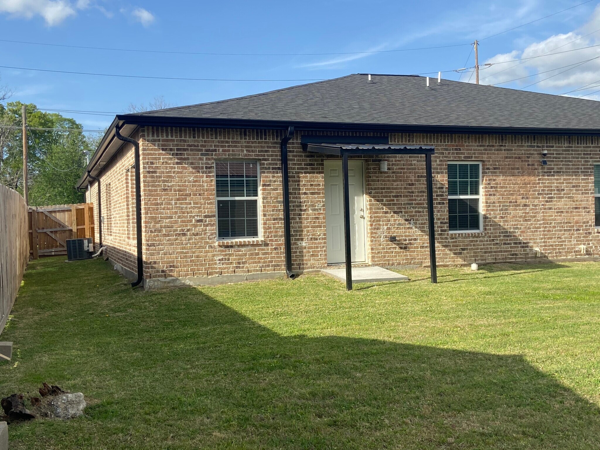 Building Photo - 2923 Pecos St