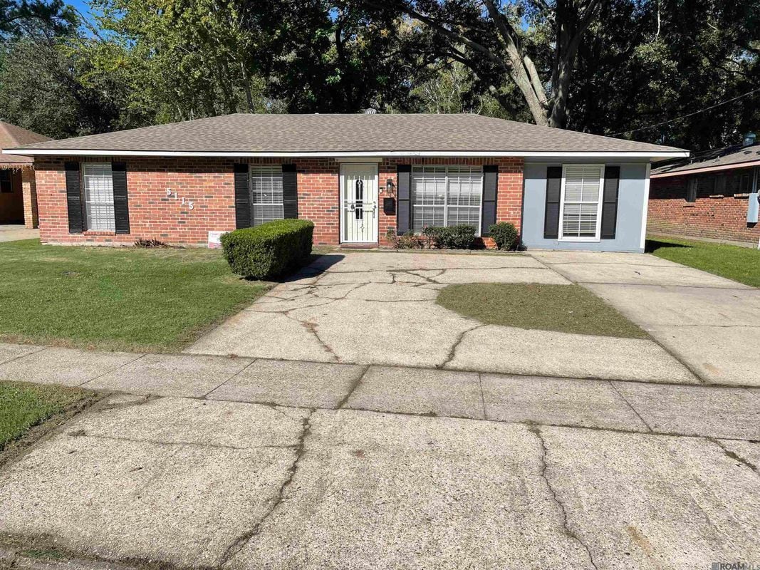 Building Photo - 5115 Woodlawn Ave