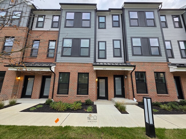 Building Photo - 622 Sadie Cir