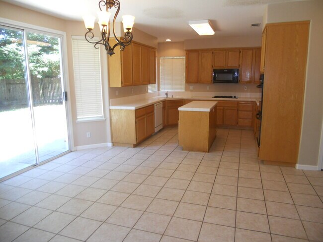Building Photo - 8949 Panamint Ct