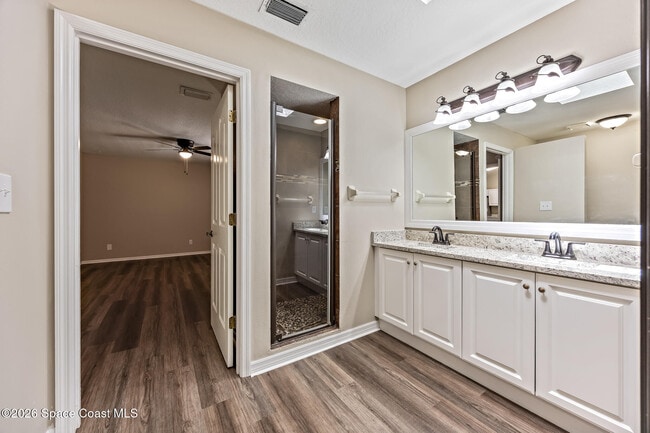 Building Photo - 6080 Chapman St