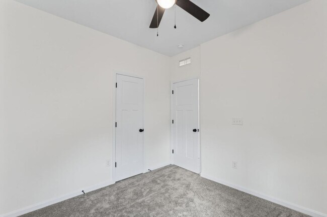 Building Photo - Short Term New Construction Townhouse for rent! Rental tell the end of May