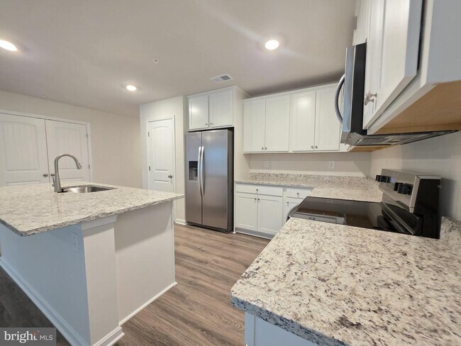 Building Photo - 1105 Albritton Ln