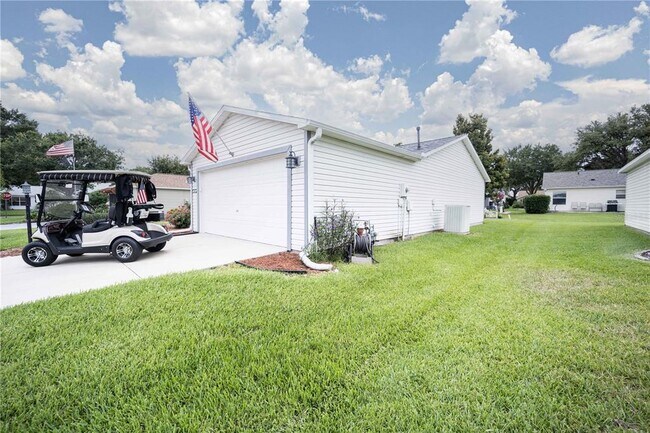 Building Photo - 9245 SE 178th Madeline Ln