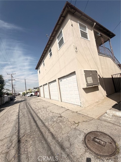 Building Photo - 2431 W Beverly Blvd