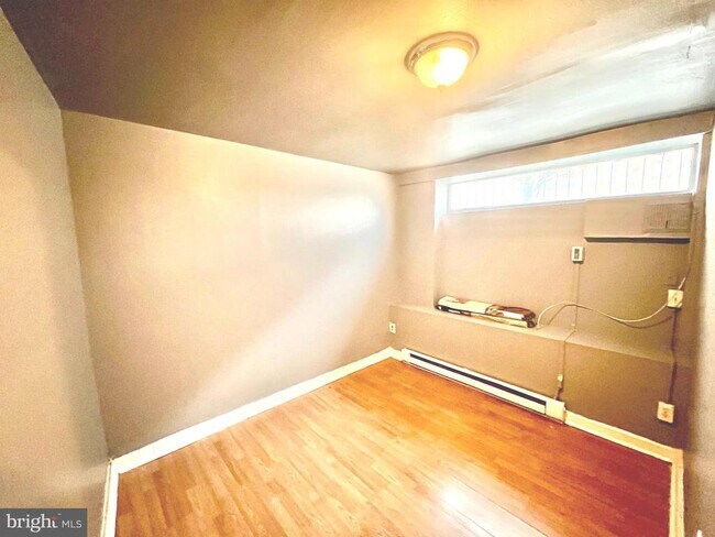 Building Photo - 2020 W 65th Ave