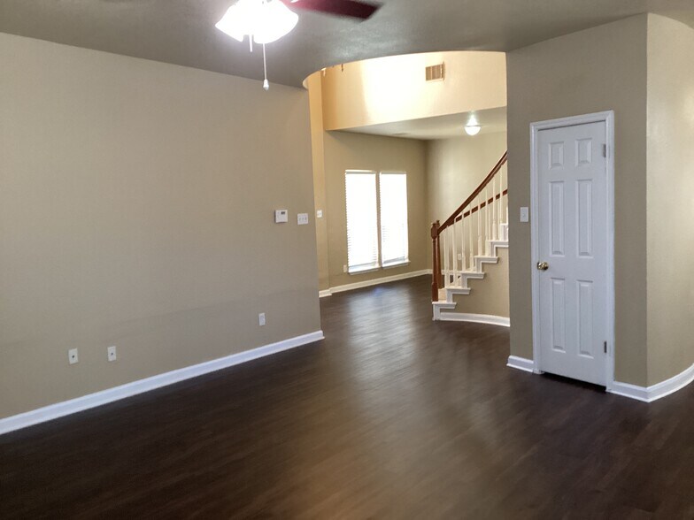 Building Photo - 3608 Cheyenne St