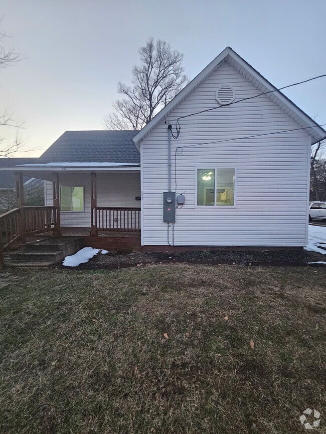 Building Photo - Home in Benton