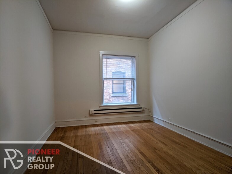 Building Photo - 1025 Dempster St