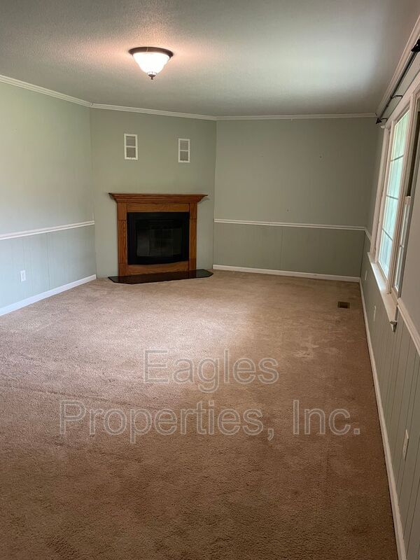 Building Photo - 276 Spring Bank Rd