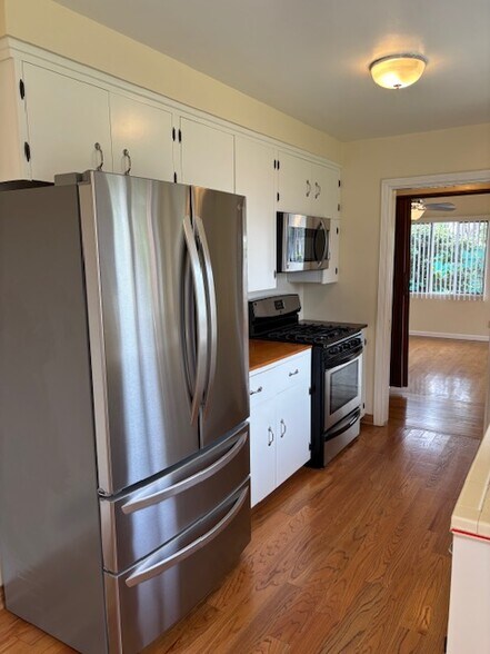 Building Photo - 214 Bellino Dr
