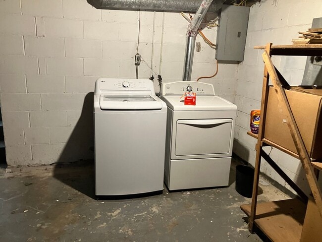 Building Photo - 3607 E Morningside Dr