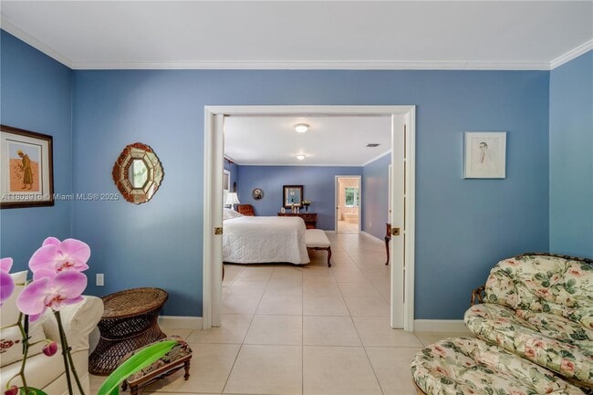 Building Photo - 7020 Almansa St