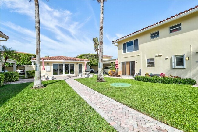 Building Photo - 5450 N Ocean Blvd