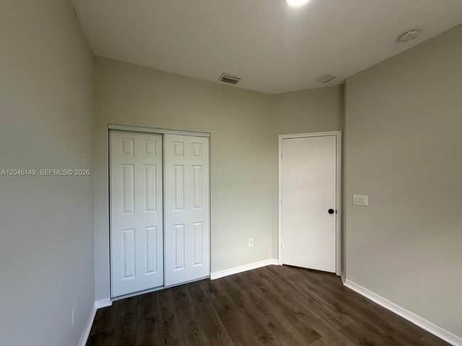 Building Photo - 2201 Clipper Pl