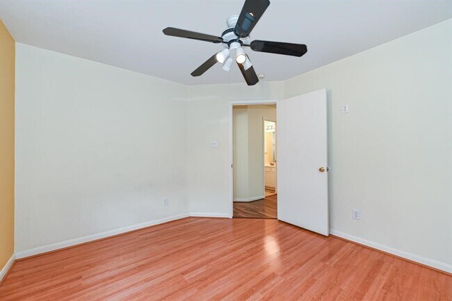 Building Photo - 11830 Hueco Tanks Dr