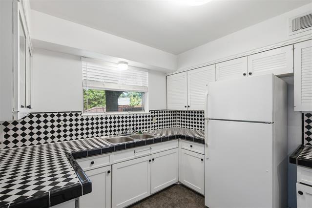 Building Photo - 1403 Provincetown Ln