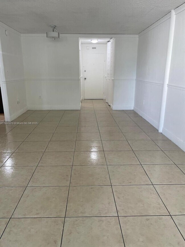 Building Photo - 1800 Sans Souci Blvd