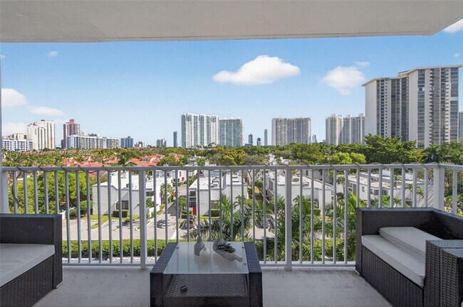 Building Photo - 2851 NE 183rd St