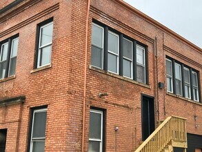 Building Photo - 301 N Clinton St
