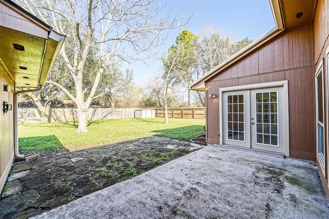 Building Photo - 1309 Oak Hollow Dr