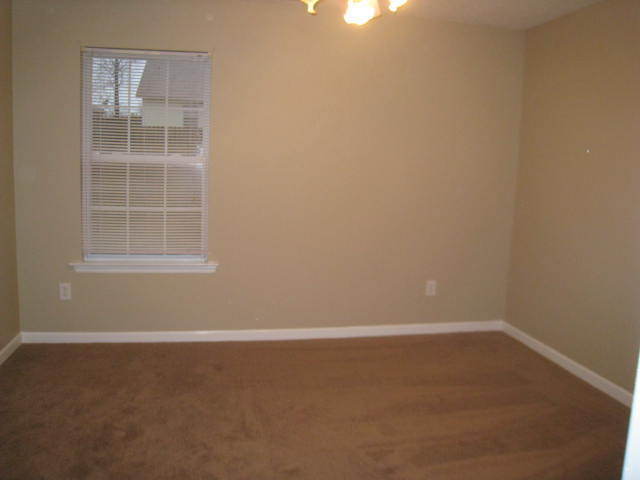 Building Photo - Half off first month rent move in special