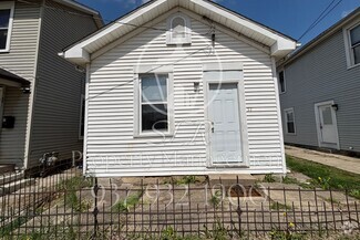 Building Photo - 57 Little St