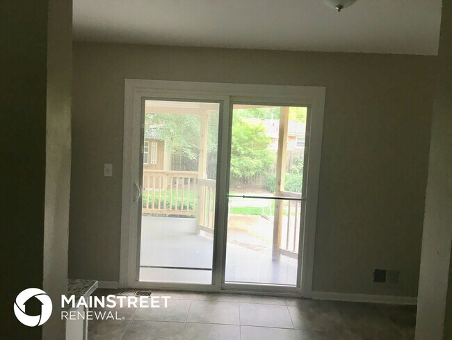 Building Photo - 7406 Maurer Ln