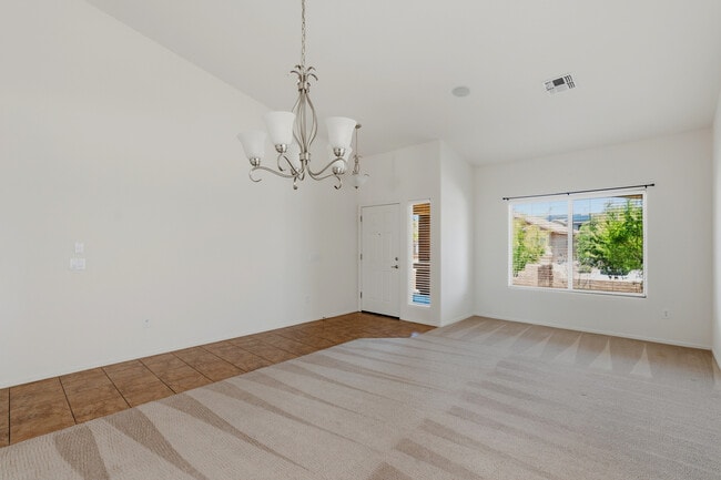 Building Photo - 677 W Pizzicato Ln