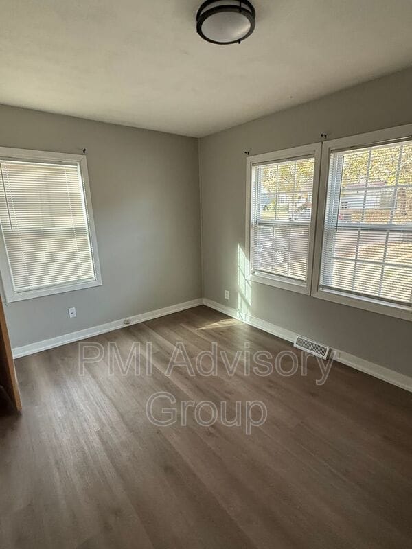 Building Photo - 3308 SE Ohio Ave