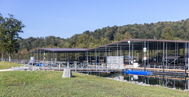 Building Photo - 509 Broadberry Ave