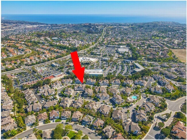 Building Photo - Fully Furnished Short Term Ocean Close Rental