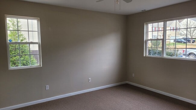 Building Photo - Spacious Home In Garner