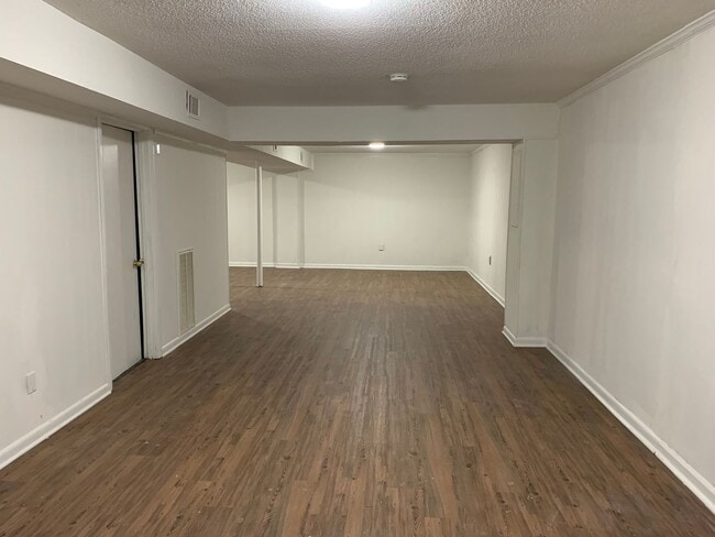 Building Photo - 3 bedroom & office -2 baths -2 car carport - washer/dryer hook ups - Den and formal living room- ...