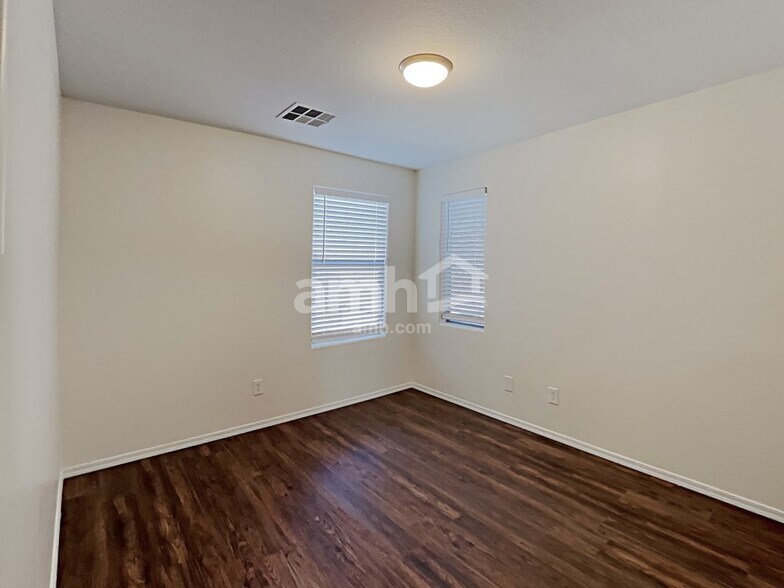 Building Photo - 1871 S Balboa Dr