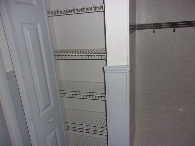 Building Photo - APPLICATION ACCEPTED 7/14/25