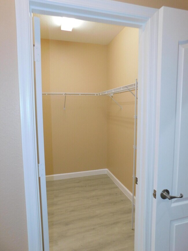 Building Photo - 9626 SW Purple Martin Way