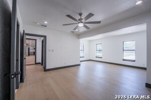 Building Photo - 427 Laramie Dr
