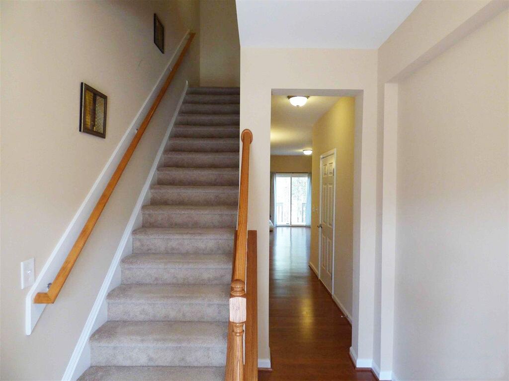 Building Photo - 1622 Holly Grove Way