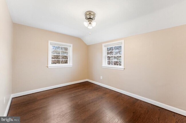 Building Photo - 4763 1st St N