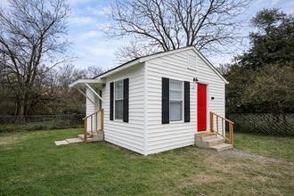 Building Photo - 604 S 7th St