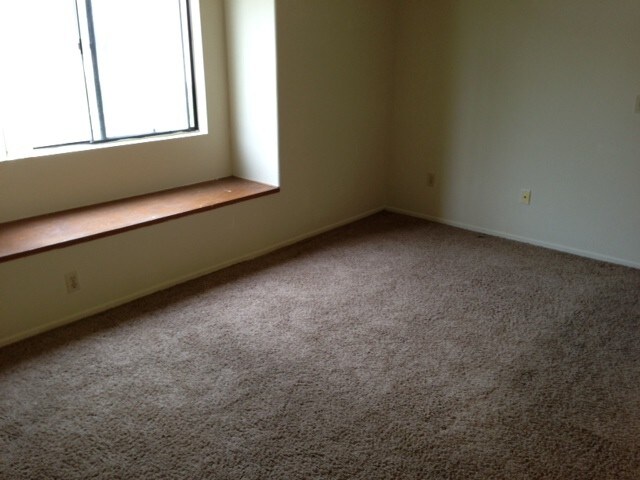 Building Photo - 707 S Webster Ave