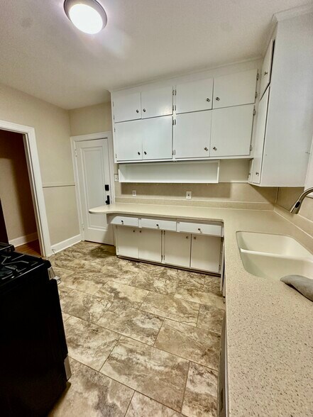 Building Photo - 3540 Irving Ave S