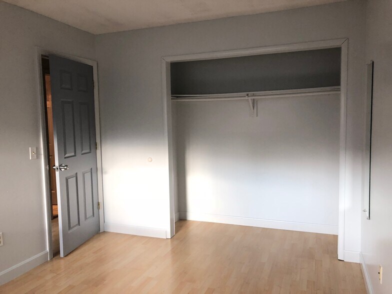 Building Photo - 124 Quarry Hill Rd