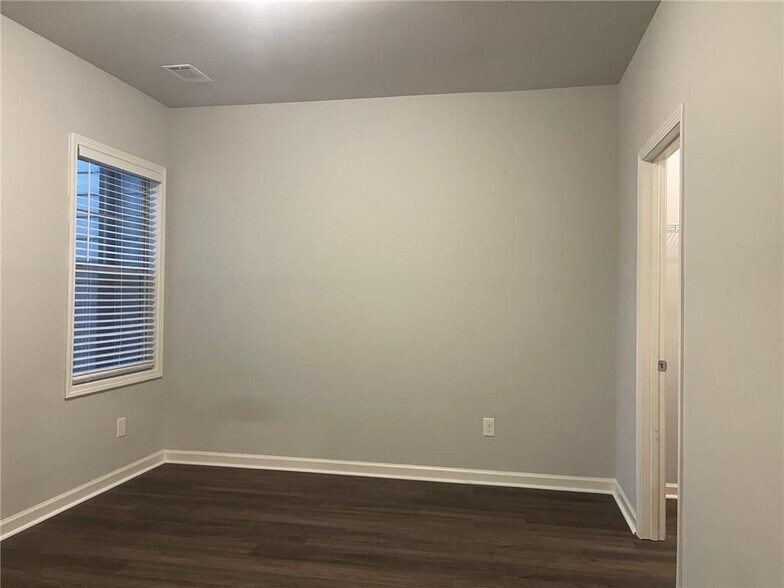 Building Photo - 2559 Irwell Way